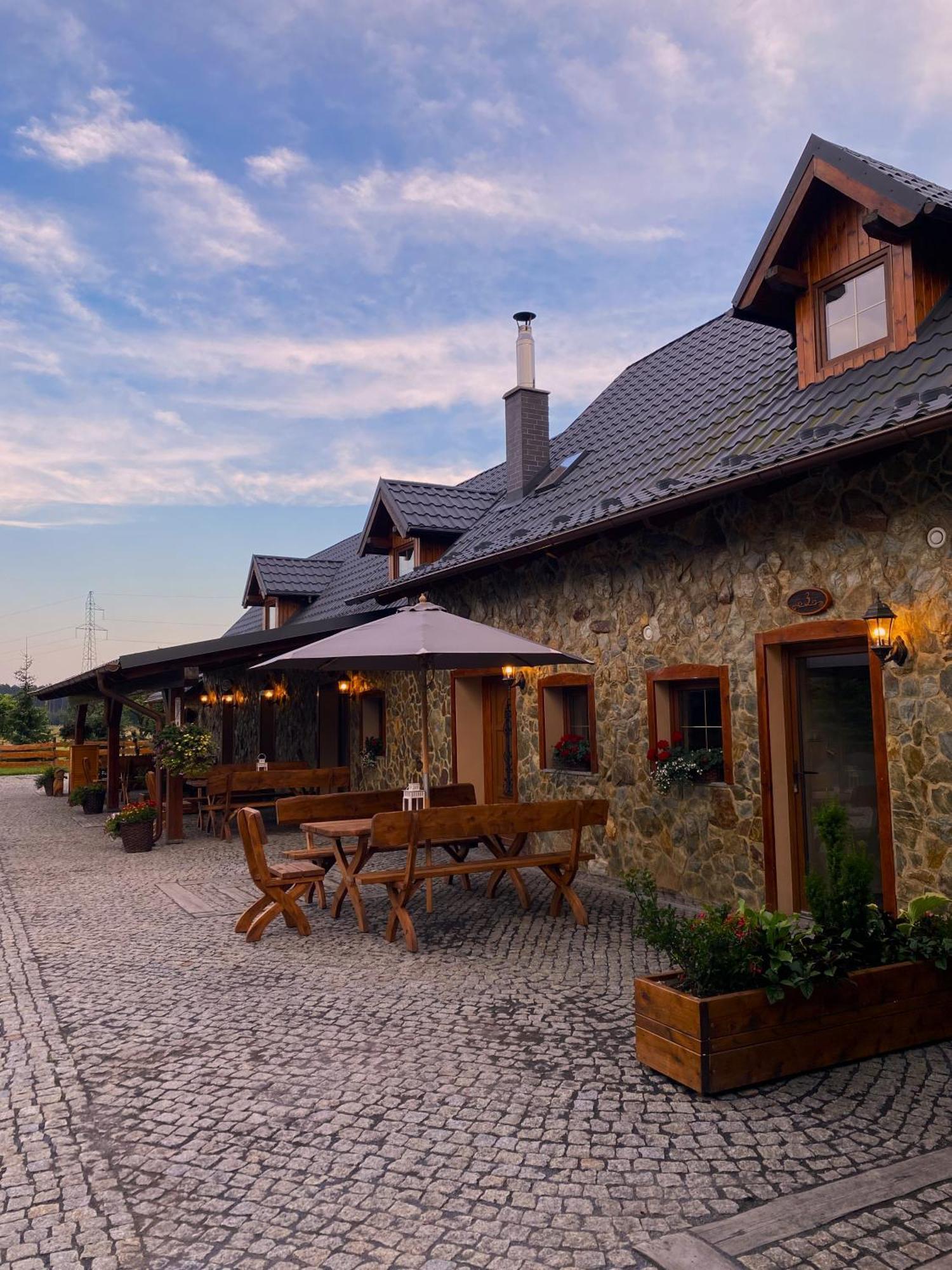 Kamien I Sowa Aparthotel Lipinki Luzyckie Exterior photo